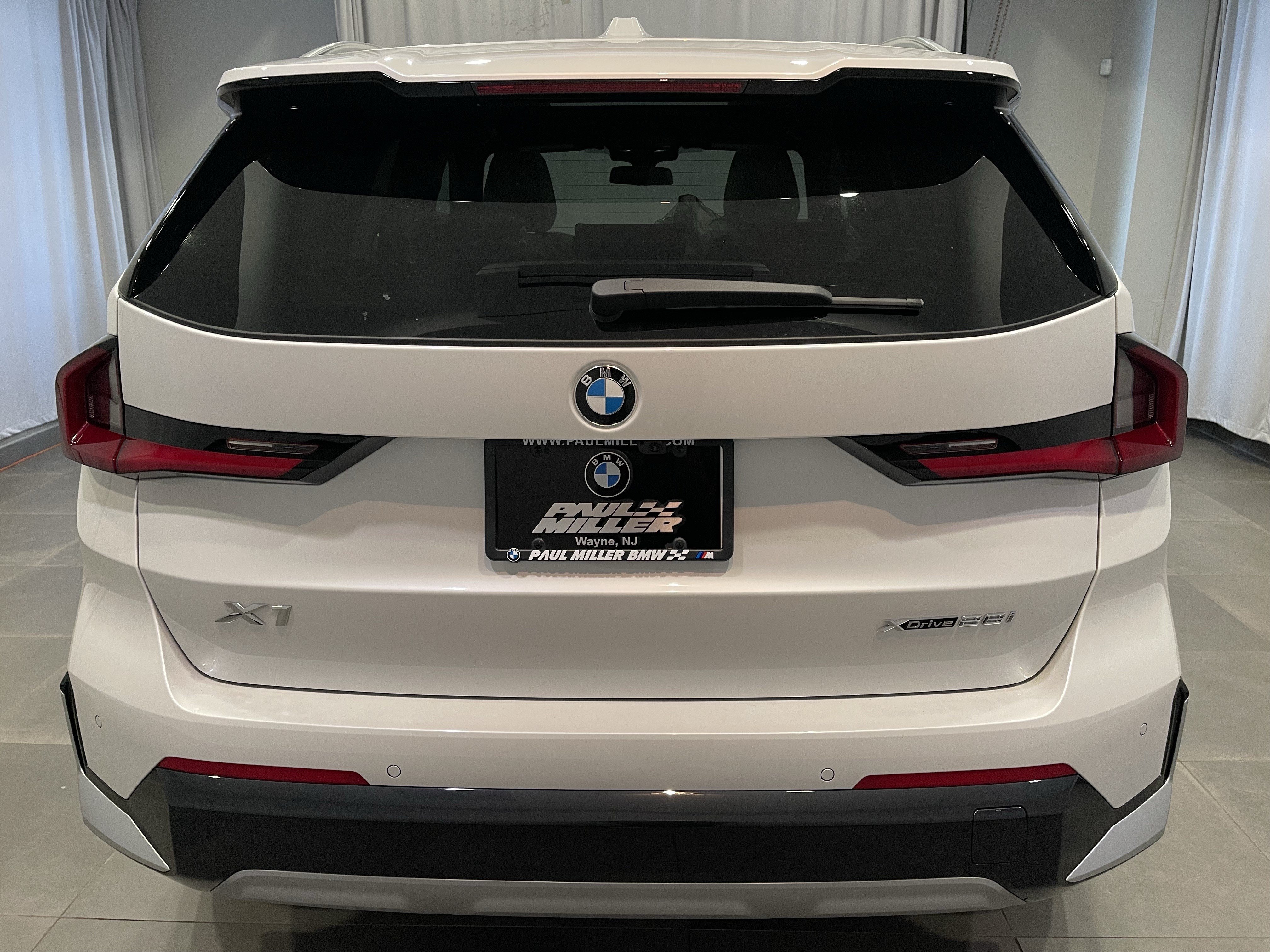 New 2026 BMW X1 xDrive28i w/ Technology Package AWD/4WD image 5
