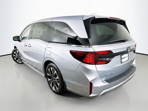 New 2026 Honda Odyssey Elite image 5