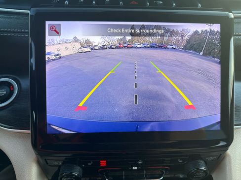 Used 2023 Jeep Grand Cherokee L Limited w/ Trailer Tow Group (B) image 25