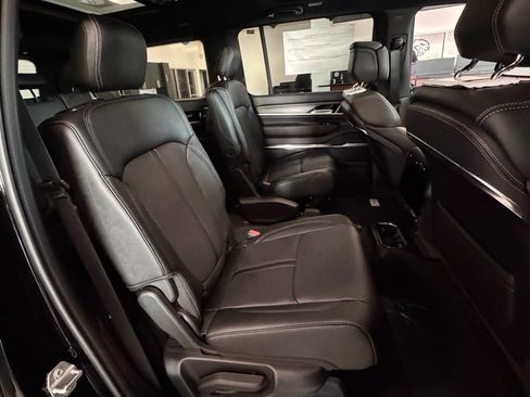New 2026 Jeep Grand Wagoneer Summit w/ Premium Group III AWD/4WD image 21