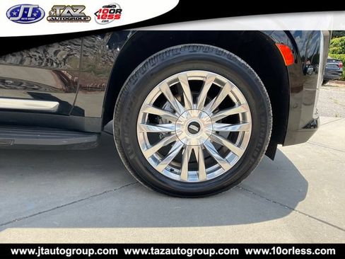 Used 2022 Cadillac Escalade ESV Premium Luxury AWD/4WD image 9