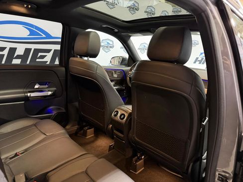 Used 2020 Mercedes-Benz GLB 250 4MATIC w/ Premium Package image 23