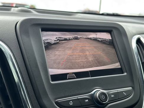 Used 2023 Chevrolet Equinox LT image 19