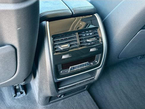 Used 2025 BMW X7 xDrive40i image 25