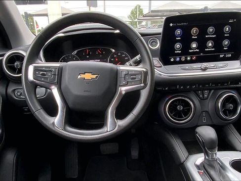 Used 2025 Chevrolet Blazer LT AWD/4WD image 6