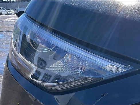 Used 2024 Ford Edge Titanium image 30