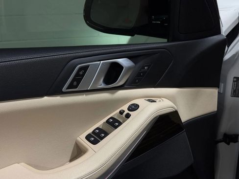 Used 2019 BMW X5 xDrive40i w/ Premium Package 2 image 11