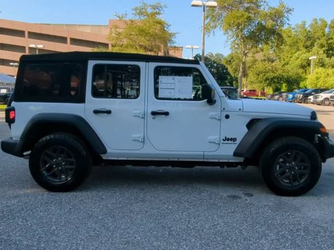 Used 2024 Jeep Wrangler Unlimited Sport AWD/4WD image 30