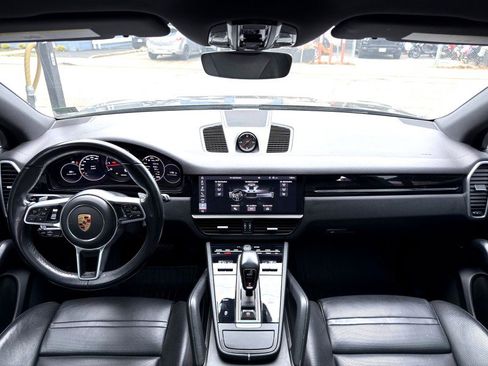 Used 2020 Porsche Cayenne image 20