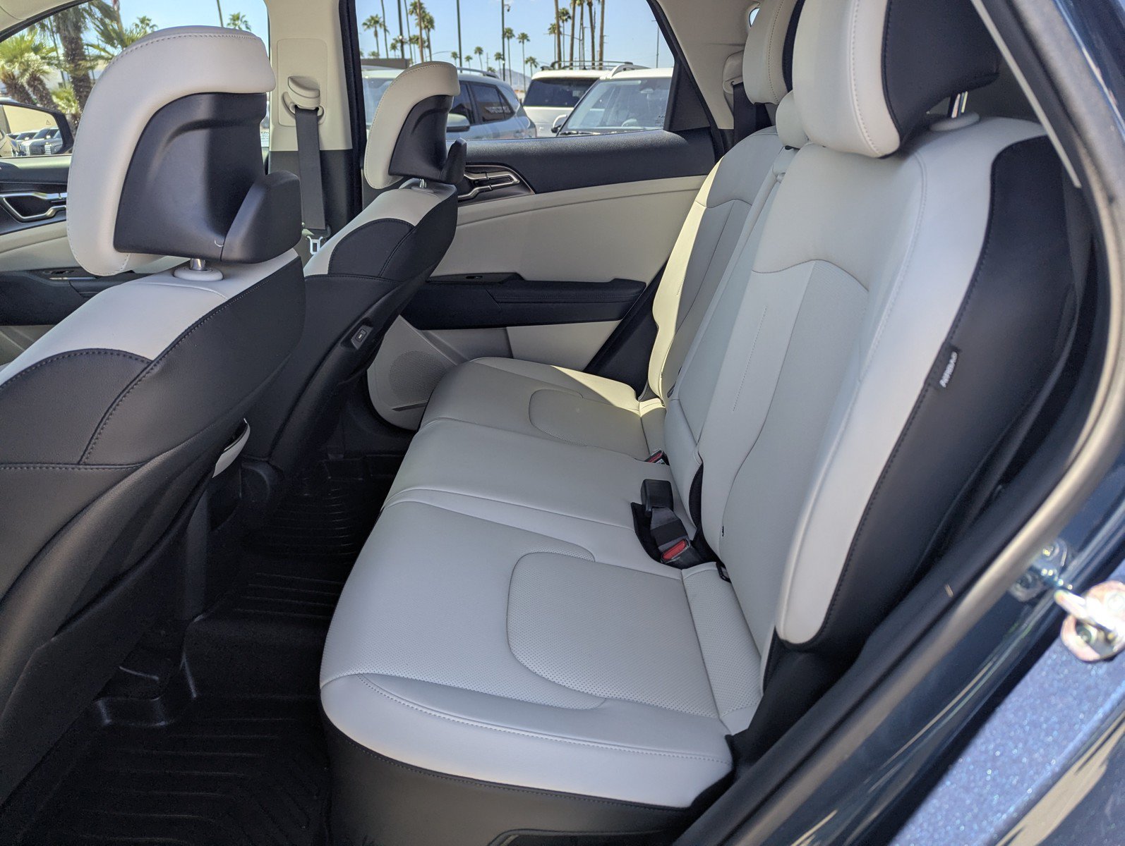 Used 2024 Kia Sportage EX w/ EX Premium Package AWD/4WD image 8