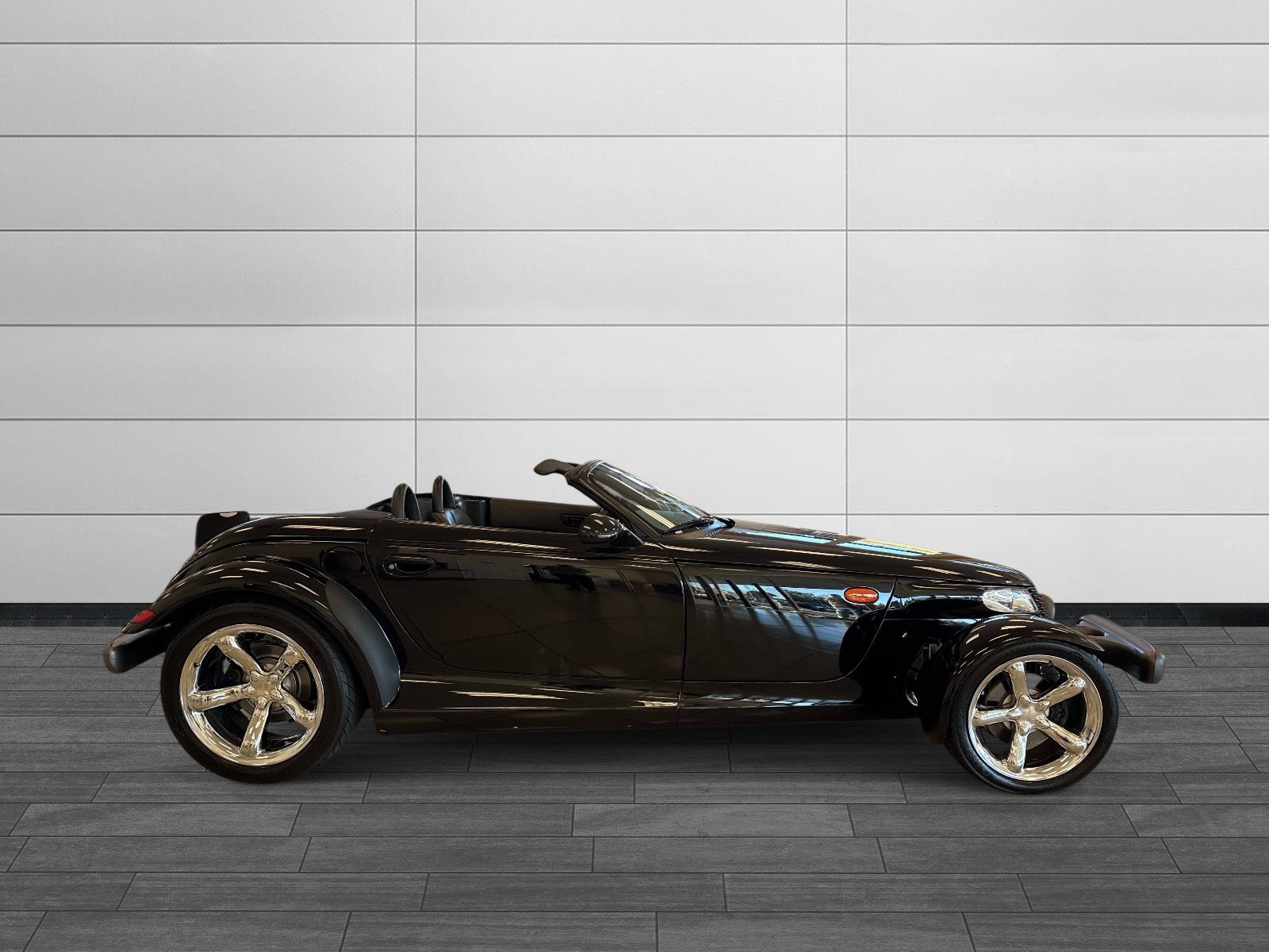 Used 1999 Plymouth Prowler RWD image 2