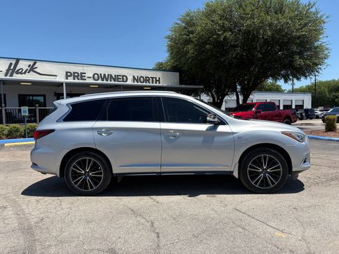 Used 2018 INFINITI QX60 FWD w/ Premium Plus Package image 2
