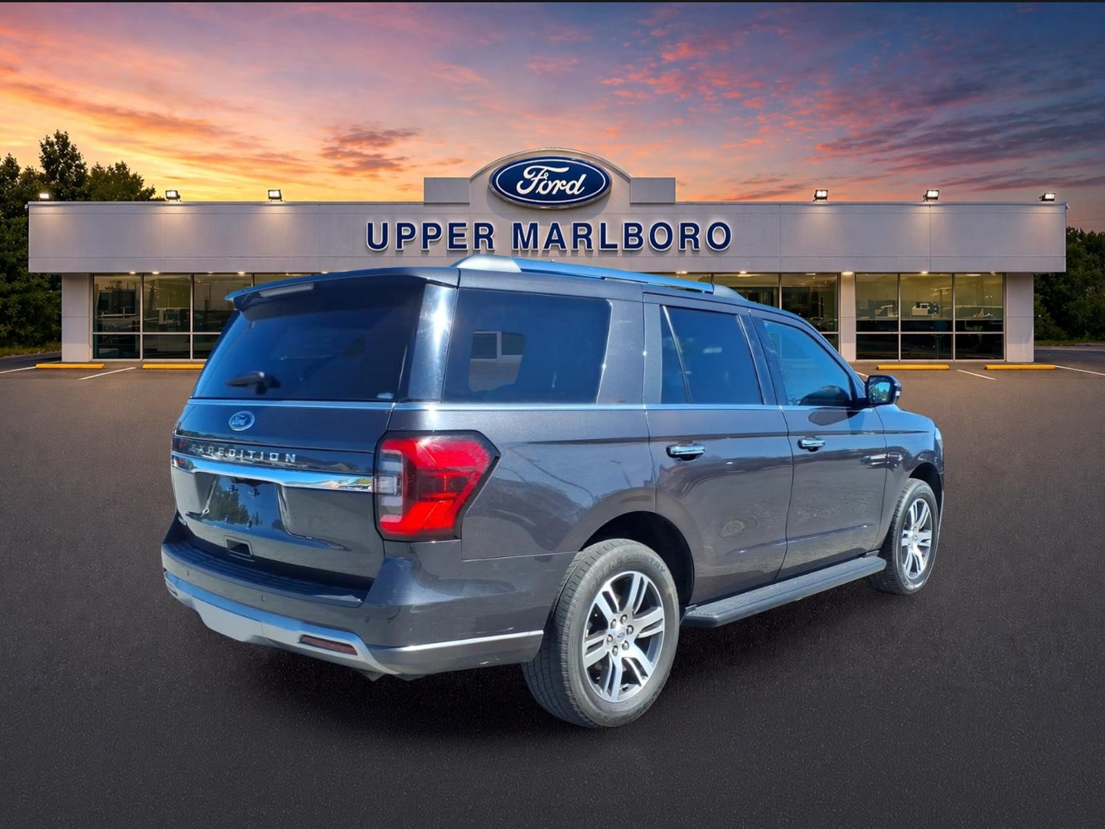 Certified 2024 Ford Expedition Limited AWD/4WD image 8
