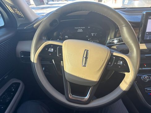 Used 2022 Lincoln Corsair Reserve image 13