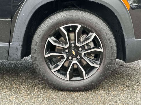 Used 2023 Chevrolet TrailBlazer ACTIV w/ Technology Package AWD/4WD image 7