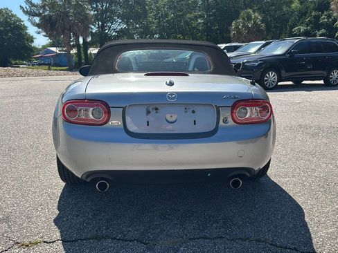 Used 2010 MAZDA MX-5 Miata Grand Touring w/ Premium Pkg RWD image 8