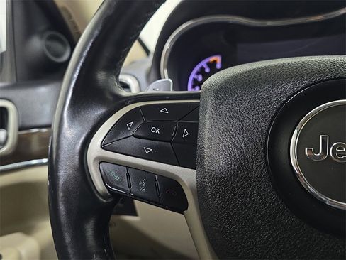 Used 2014 Jeep Grand Cherokee Limited w/ Luxury Group II image 20