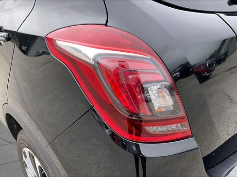 Used 2022 Buick Encore Preferred w/ Safety Package AWD/4WD image 27