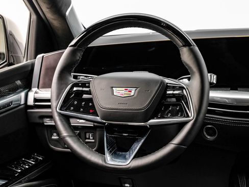 Used 2025 Cadillac Escalade V image 15