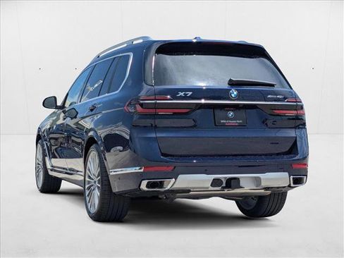 Used 2026 BMW X7 xDrive40i w/ Executive Package image 7