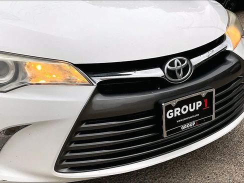 Used 2017 Toyota Camry LE FWD image 29