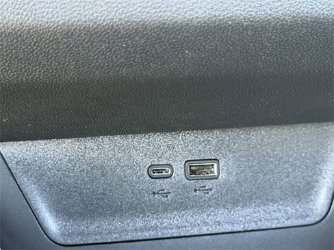 New 2026 Chevrolet Equinox LT w/ Convenience Package II image 18