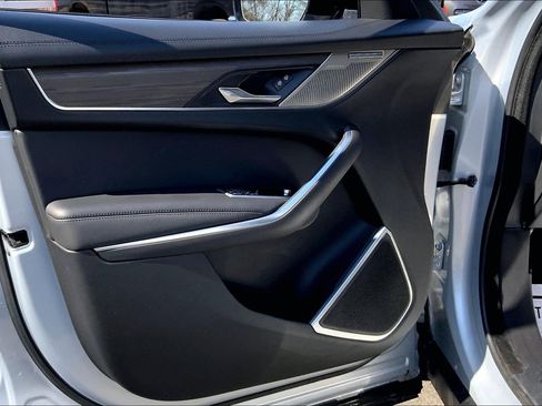 Used 2021 Jaguar F-PACE S image 25