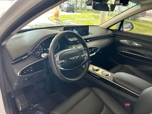 Used 2025 Genesis GV70 2.5T AWD/4WD image 6