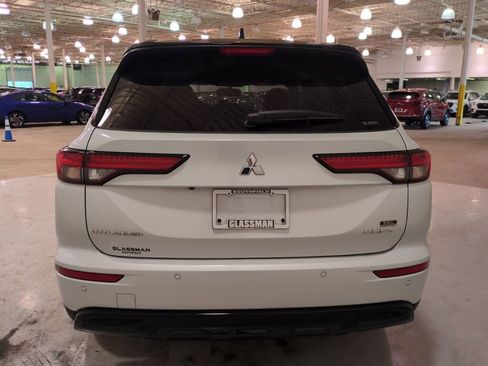 New 2025 Mitsubishi Outlander SEL image 5