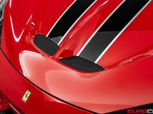 Used 2015 Ferrari 458 Speciale Coupe RWD image 10