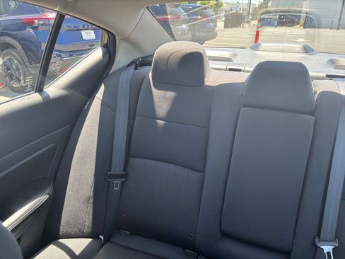 Used 2025 Nissan Altima 2.5 SV FWD image 40