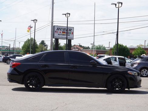 Used 2023 Honda Civic Sport image 8