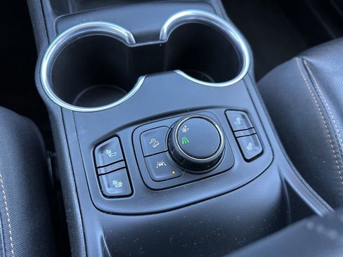 Used 2020 GMC Terrain SLT image 29