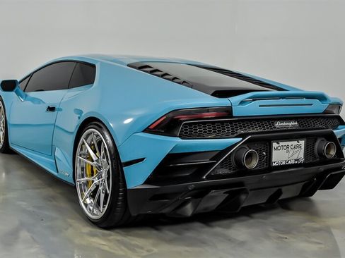 Used 2021 Lamborghini Huracan EVO RWD image 10