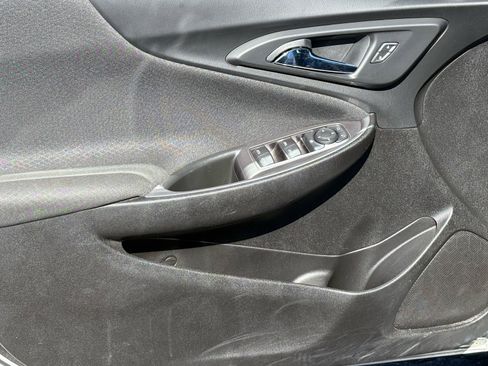 Used 2022 Chevrolet Malibu LT image 16