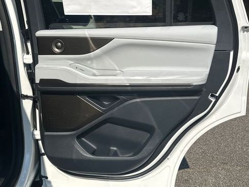 New 2026 Lincoln Navigator Black Label AWD/4WD image 20