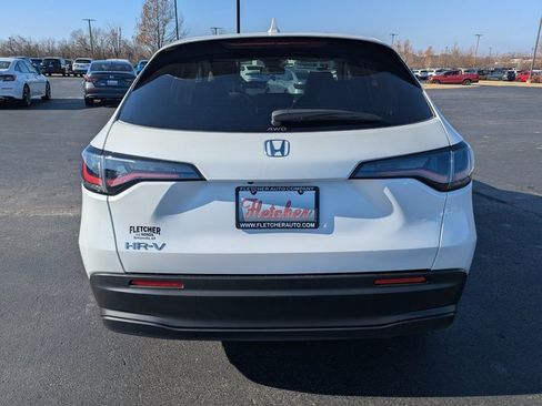 New 2026 Honda HR-V LX image 8