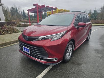Used 2021 Toyota Sienna XLE