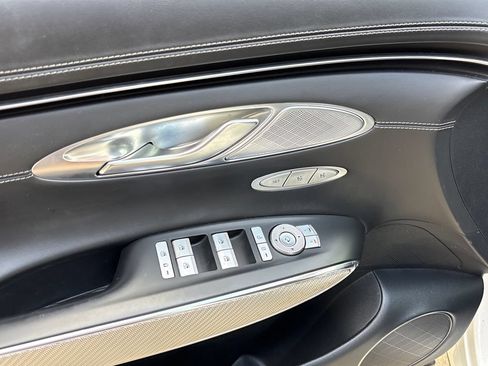 Used 2022 Genesis GV70 2.5T w/ Sport Prestige Package AWD/4WD image 18