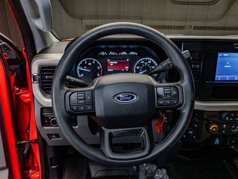 Used 2025 Ford F250 XL w/ 360-Degree Camera Package image 14