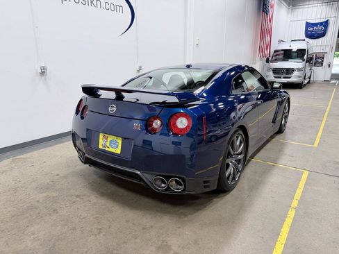 Used 2014 Nissan GT-R Premium AWD/4WD image 7