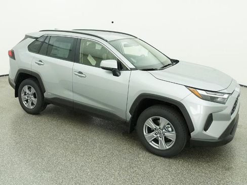 Certified 2025 Toyota RAV4 LE image 27