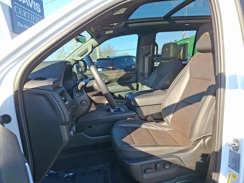 Used 2024 Chevrolet Tahoe High Country w/ Advanced Technology Package image 14