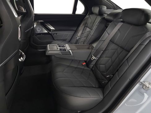 New 2026 BMW 760i xDrive w/ Executive Package AWD/4WD image 36
