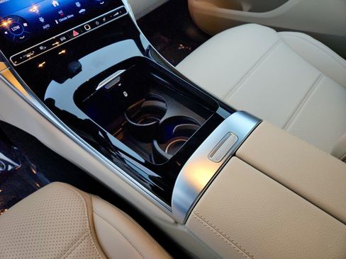 Certified 2025 Mercedes-Benz GLC 300 image 13