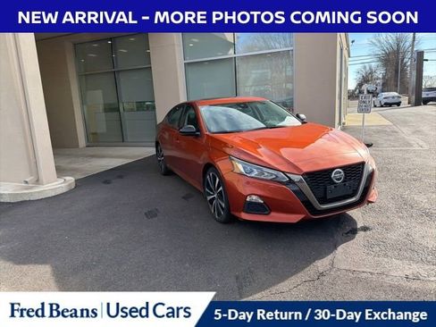 Used 2021 Nissan Altima 2.5 SR w/ SR Premium Package image 3