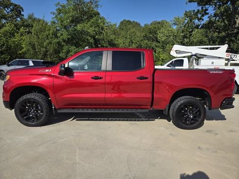 Used 2025 Chevrolet Silverado 1500 LT Trail Boss w/ LT Trail Boss Premium Package AWD/4WD image 5