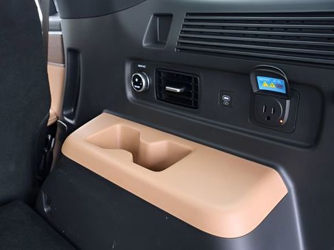 Used 2024 Hyundai Santa Fe Limited image 19