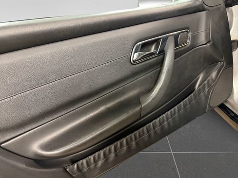 Used 1999 Mercedes-Benz SLK 230 image 16
