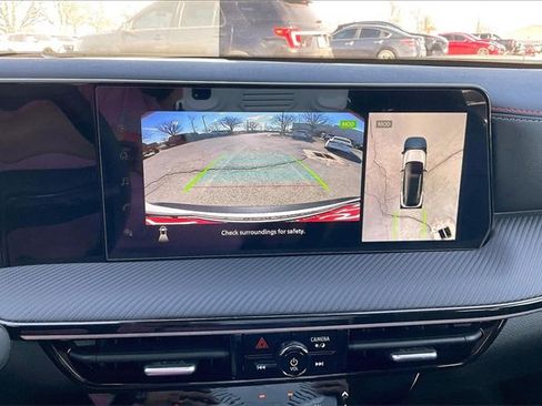 Certified 2025 Nissan Kicks SR image 19